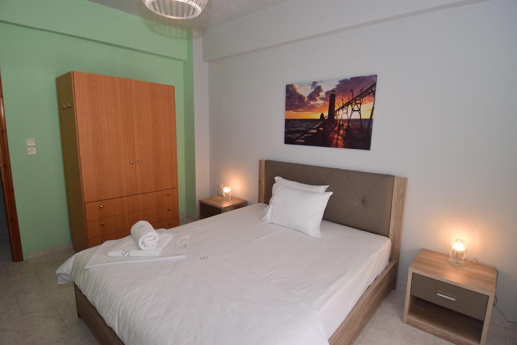 Bourlis Apartments アスプロヴァルタ エクステリア 写真
