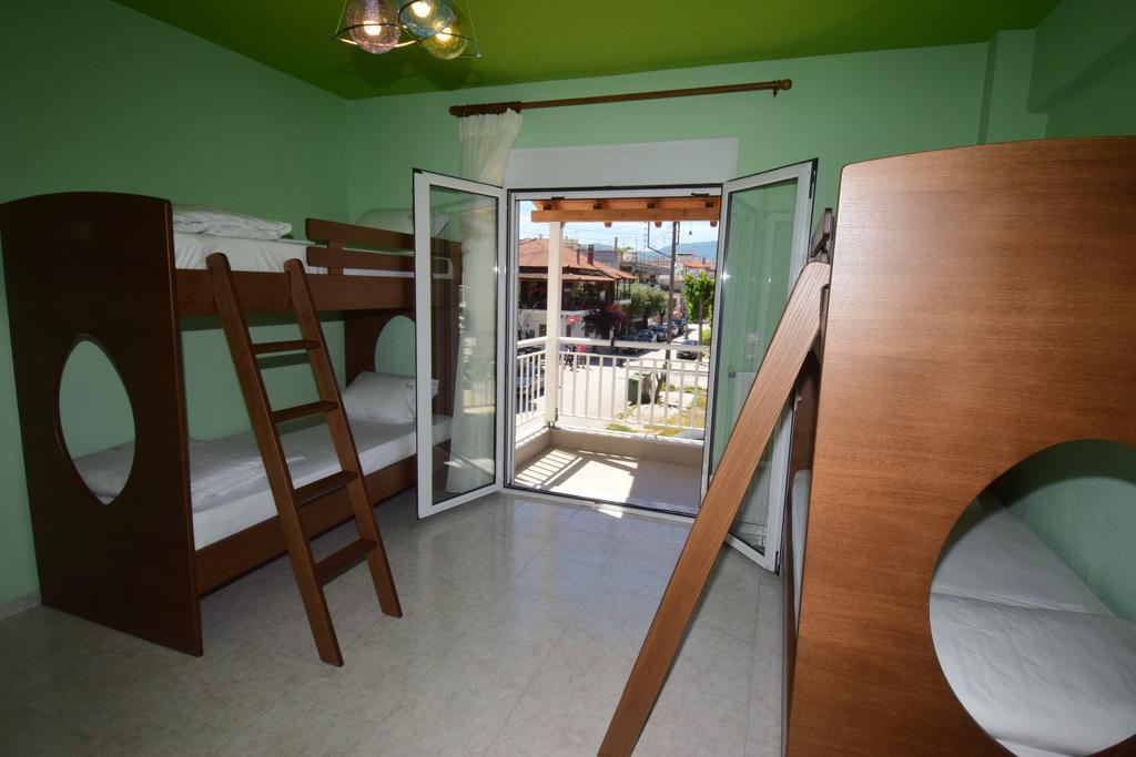 Bourlis Apartments アスプロヴァルタ エクステリア 写真