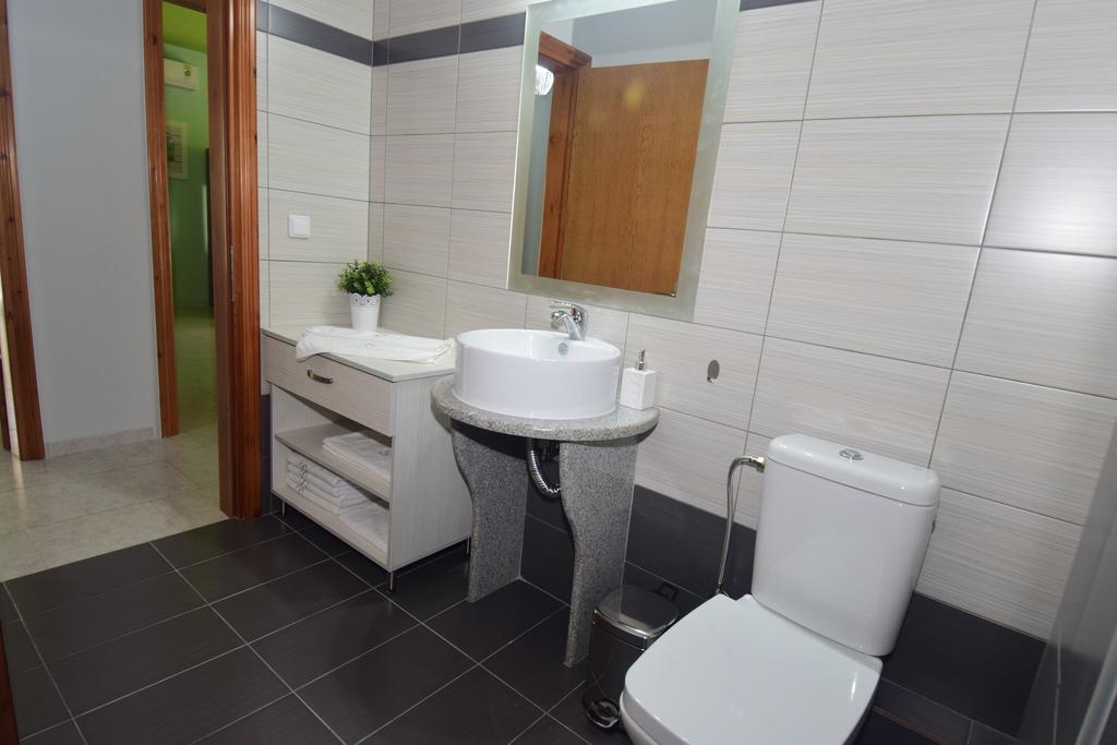 Bourlis Apartments アスプロヴァルタ エクステリア 写真
