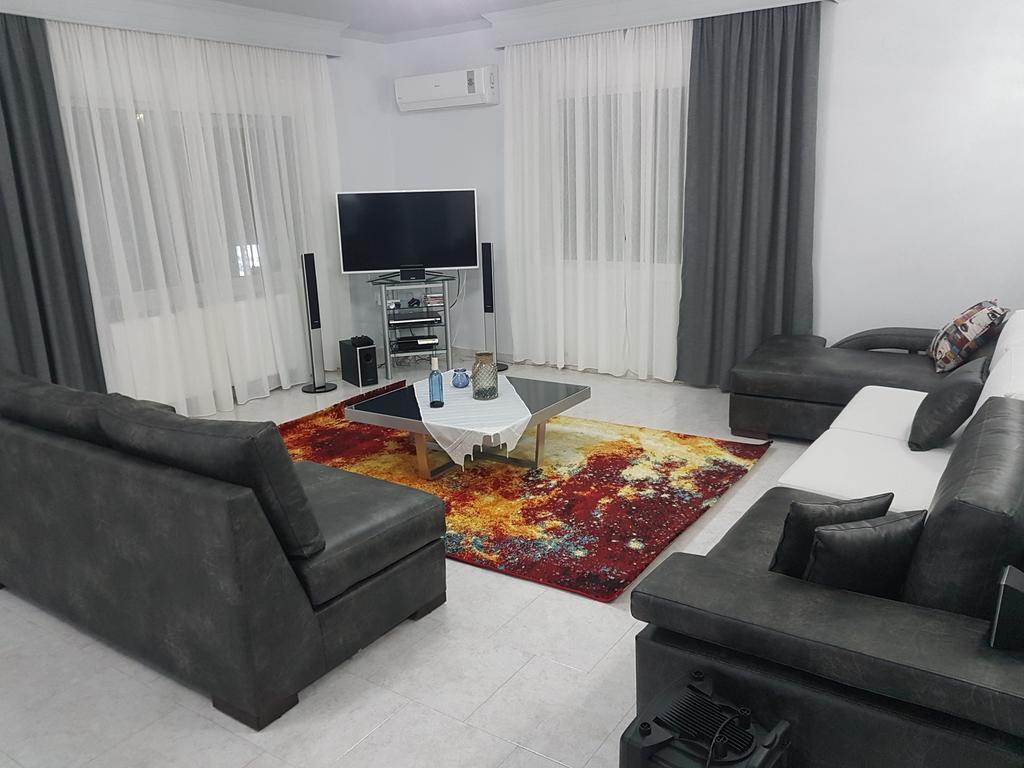 Bourlis Apartments アスプロヴァルタ エクステリア 写真