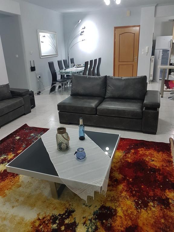 Bourlis Apartments アスプロヴァルタ エクステリア 写真