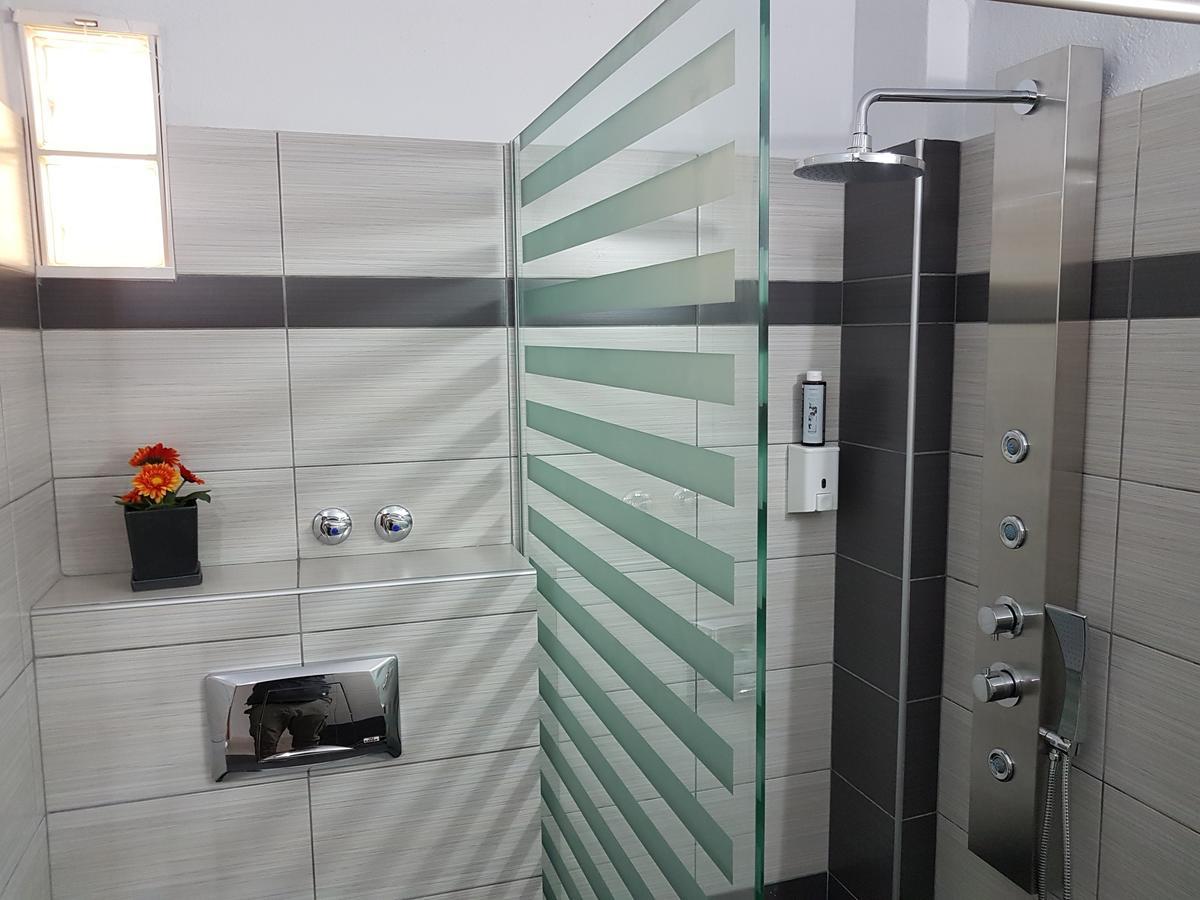 Bourlis Apartments アスプロヴァルタ エクステリア 写真