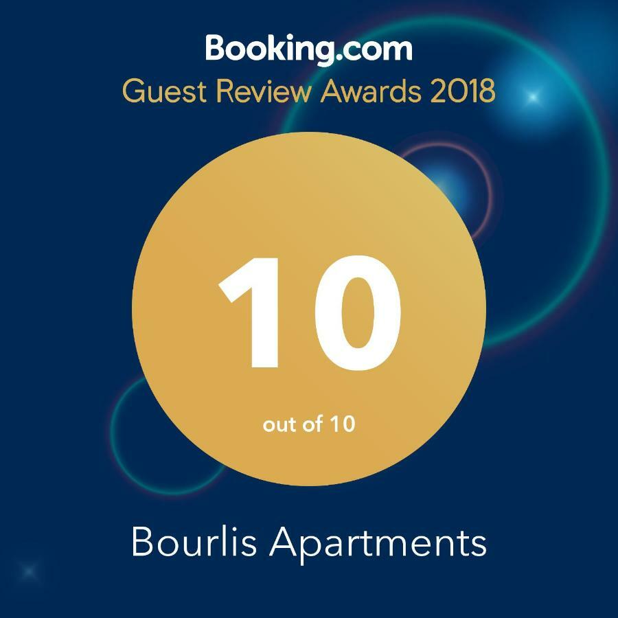 Bourlis Apartments アスプロヴァルタ エクステリア 写真